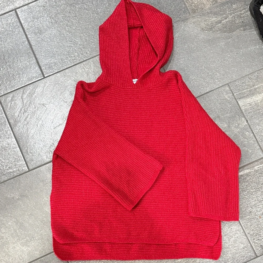 Old Navy Vibrant Red Oversized Knit Sweater - Picture 2 of 11